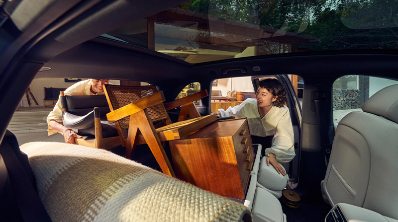 Space is versatile and boundless,offering ultimate comfort.