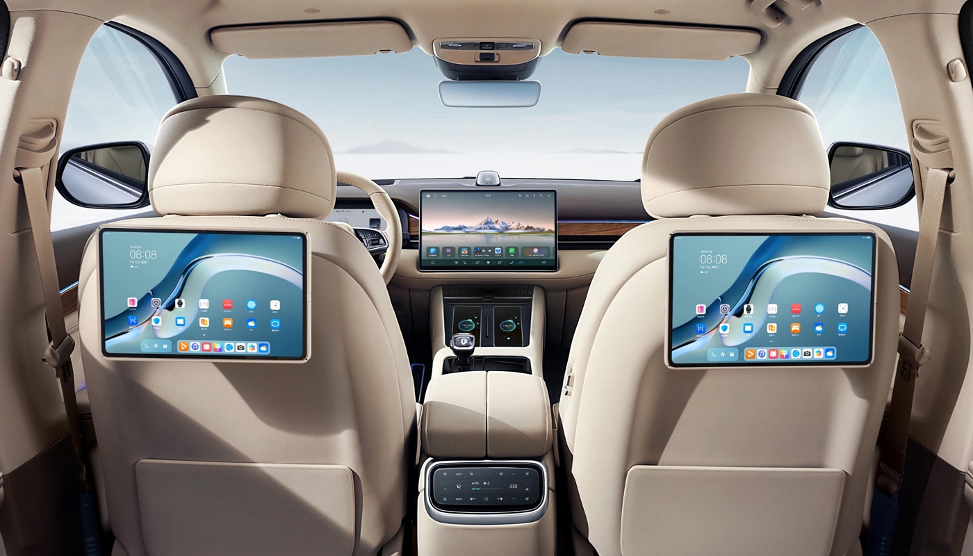 A 15.6-inch 2K large screen.